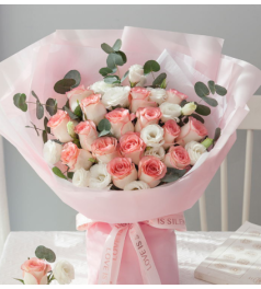  喜欢你--艾莎玫瑰16枝、白色洋桔梗4枝、尤加利5枝