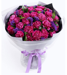 爱丽丝--紫红色康乃馨33枝、栀子叶1扎、勿忘我0.5扎 