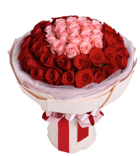 爱上你的那一刻--玫瑰50枝：戴安娜粉玫瑰19枝，红玫瑰31枝