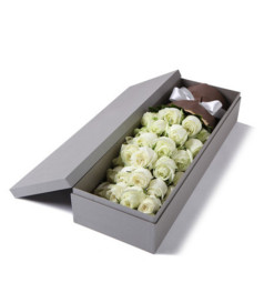 初见的美好--精品玫瑰礼盒:白玫瑰33枝
