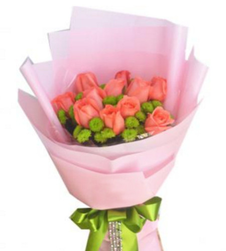 情与爱--粉玫瑰11枝,绿色扣菊