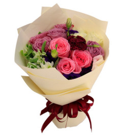 完美的你--紫玫瑰6枝，粉玫瑰3枝、白玫瑰3枝