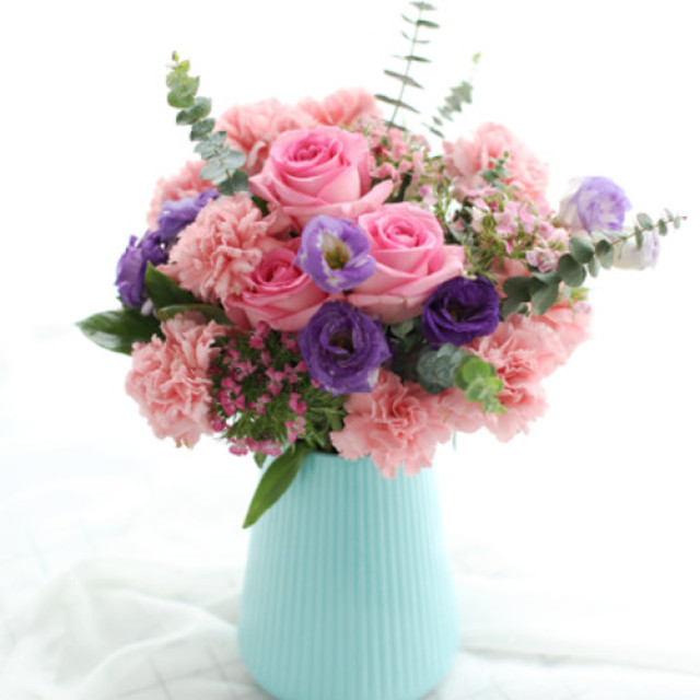 爱的天堂-5枝苏醒玫瑰、4枝紫桔梗、16枝粉康乃馨