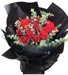 火红的爱--19枝红玫瑰，搭配尤加利叶。