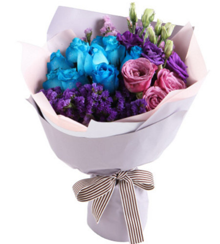 美妙时刻--蓝玫瑰(昆明产,人工染色)9枝，紫玫瑰3枝，紫色桔梗3枝